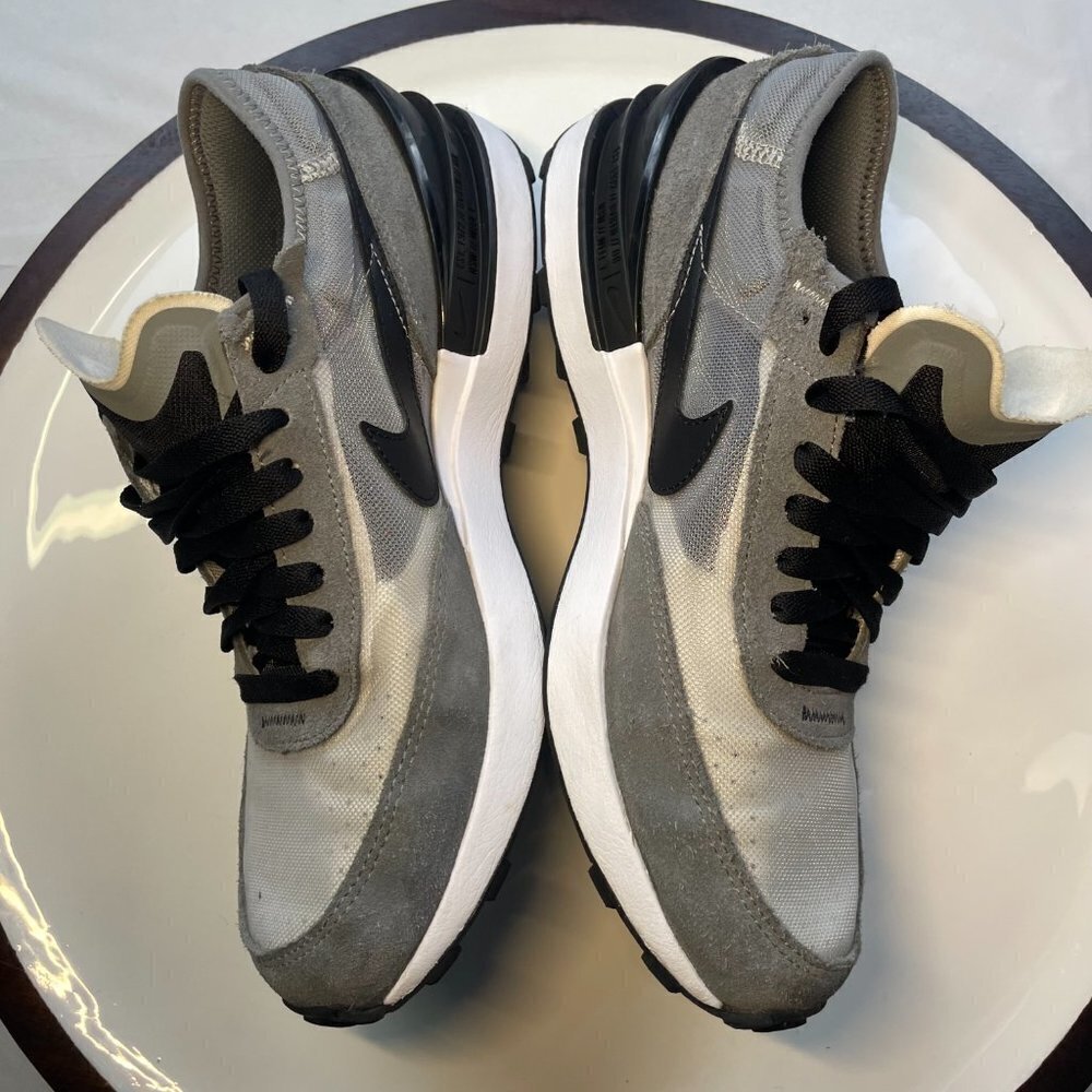 Nike Waffle One SE Boys Size 7Y Cool Grey White Wolf Grey Black - Picture 5 of 8